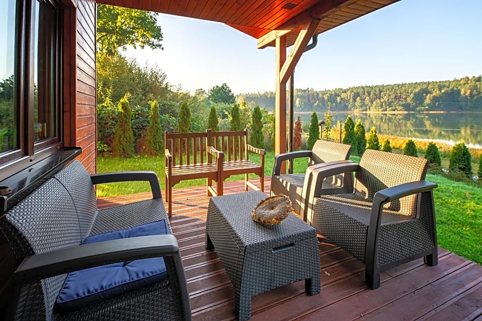 Domek nad jeziorem Kaszuby