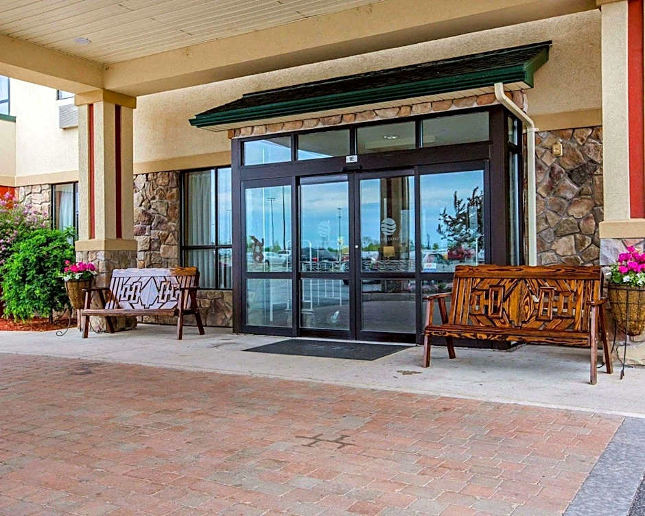 Comfort Inn and Suites adj to Akwesasne Mohawk Casino