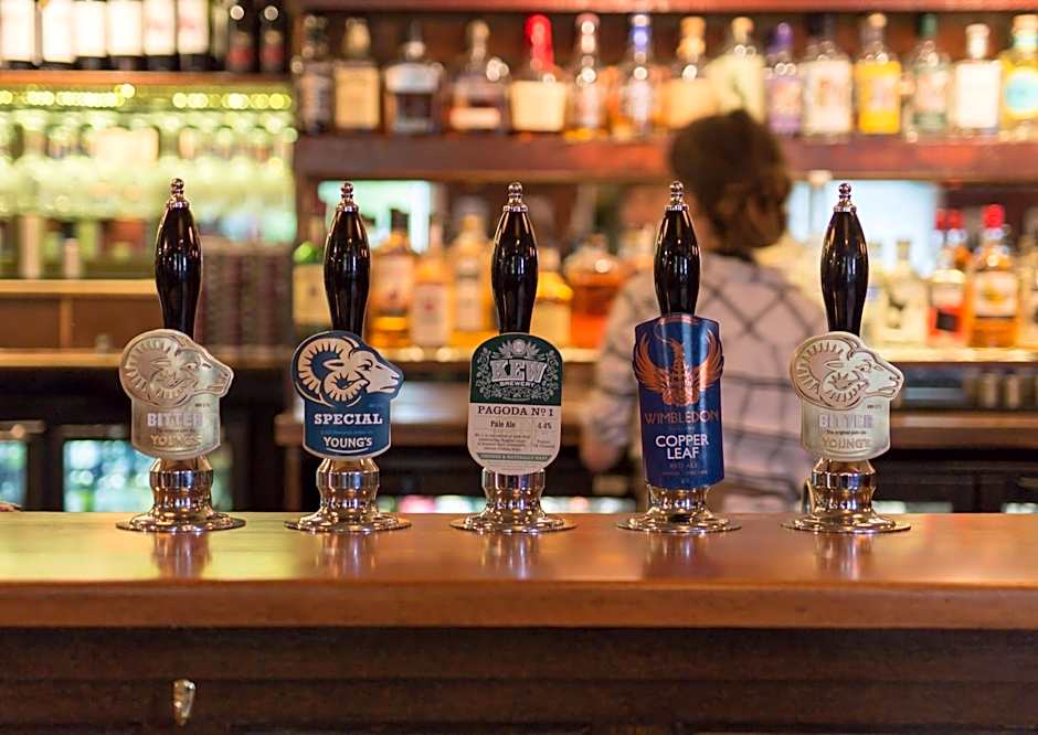 Coach & Horses Hotel