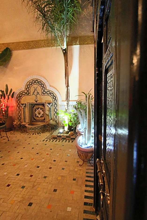 RIAD MAKENE MOUCHKILL