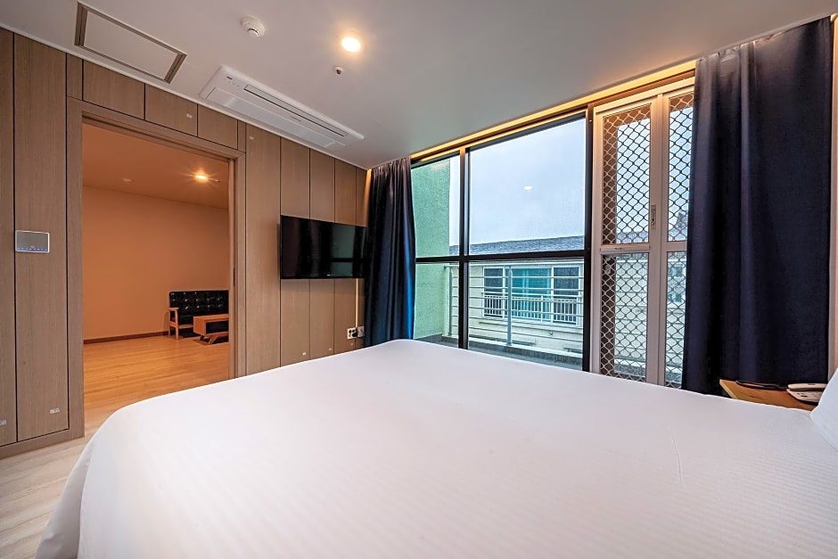 Sunrise Hotel Seopjikoji