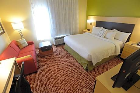 Studio, 1 King Bed with Sofa bed (Mobility Accessible, Roll-In Shower)