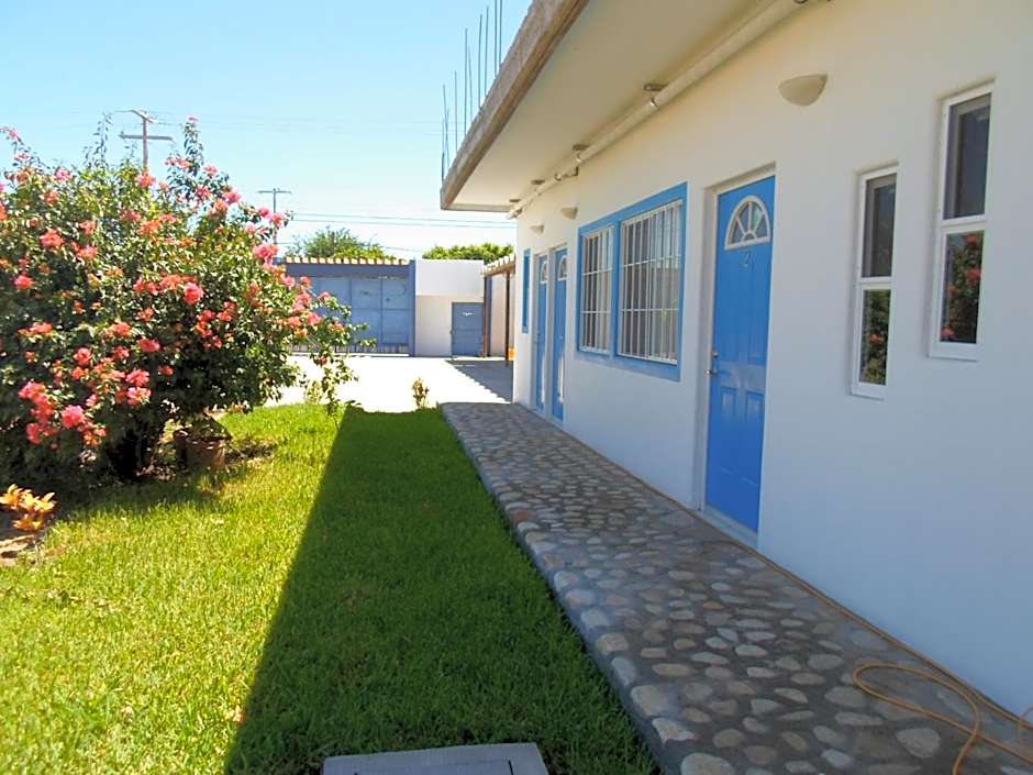 Hotel y Suites Del Paci­fico