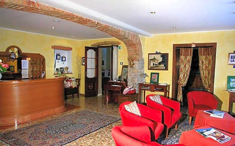 Hotel Calvi-Ristorante Mainor