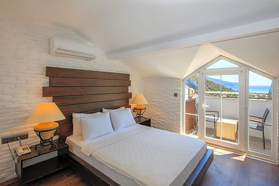 Manaspark Deluxe Hotel