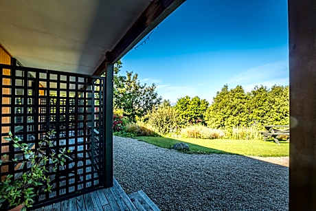 Studio with Spa Bath