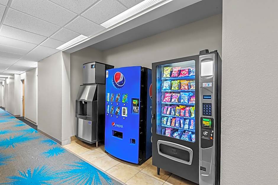 Days Inn by Wyndham Carroll