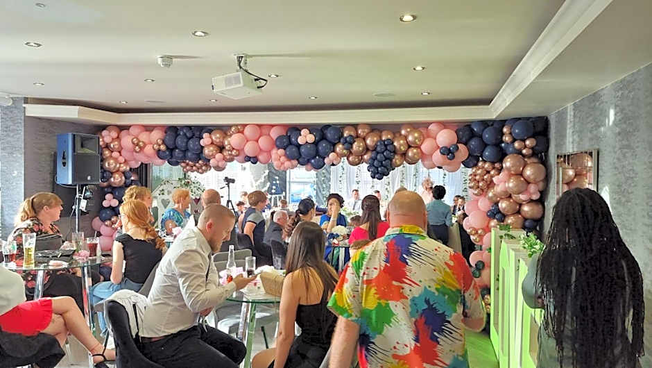 The Avenue Hotel Ltd