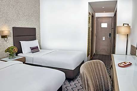 Sea View Room with Lounge Access- Twin Beds
