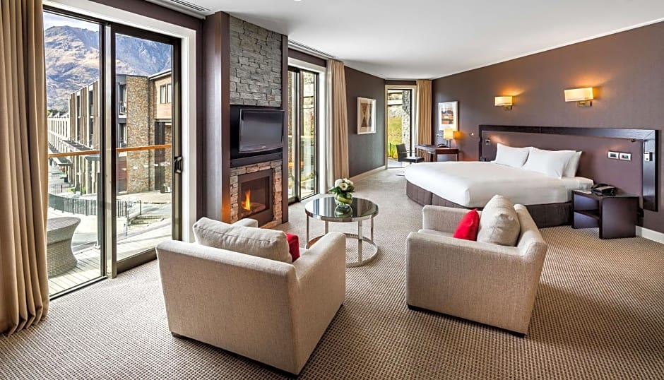 Hilton Queenstown Resort & Spa