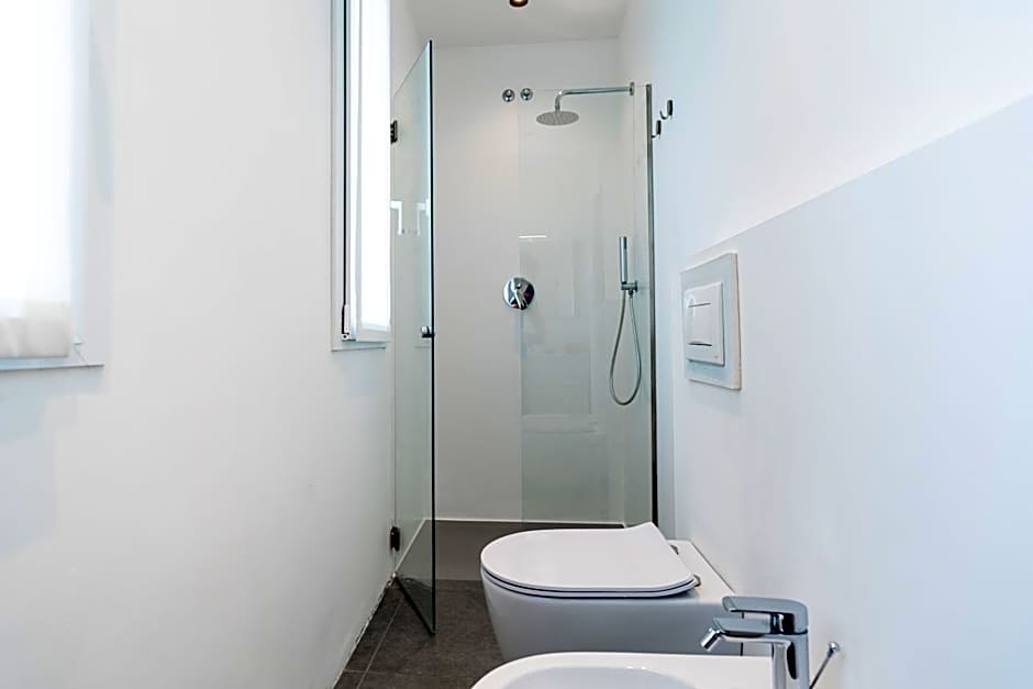 Amare Suite & Apartments