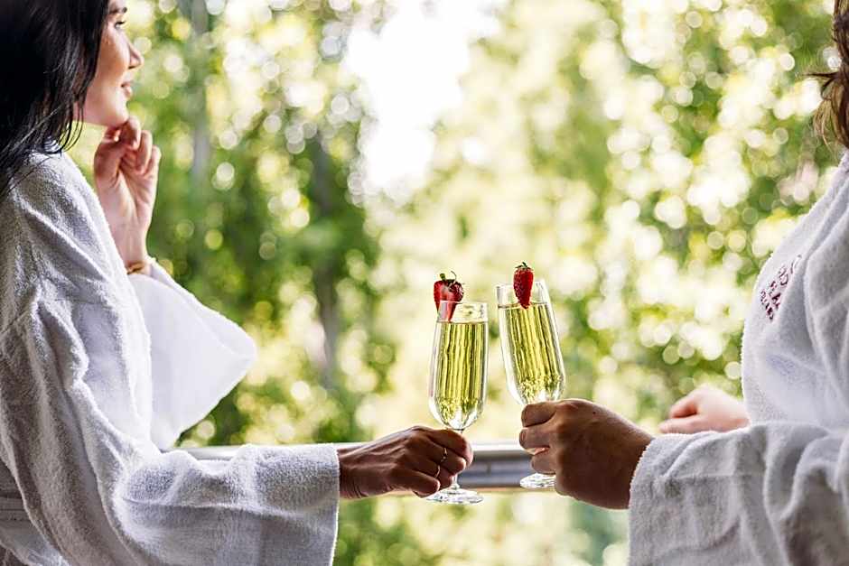 Crowne Plaza Canberra By IHG