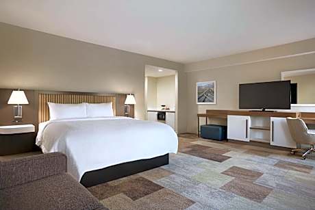 1 KING MOB/HR ACC RI SHOWER STUDIO FRG MIC NS