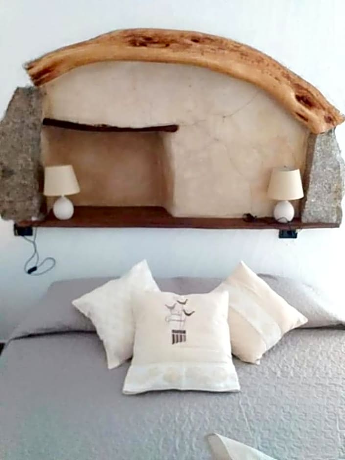 B&B Santu Giuvanni "Un tuffo nel passato Fonnese"