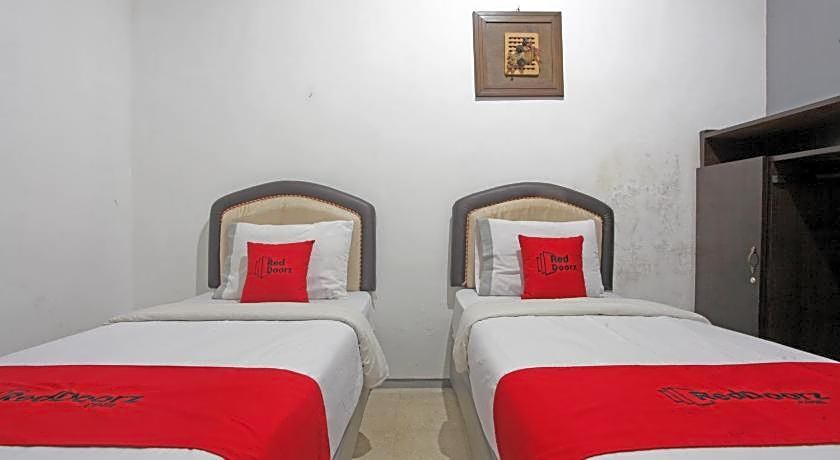 RedDoorz @ Soekarno Hatta 2