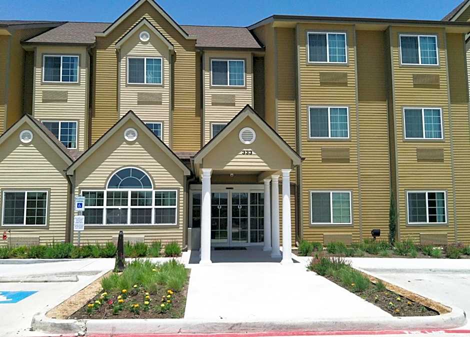 Microtel Inn & Suites by Wyndham Kenedy/Karnes City