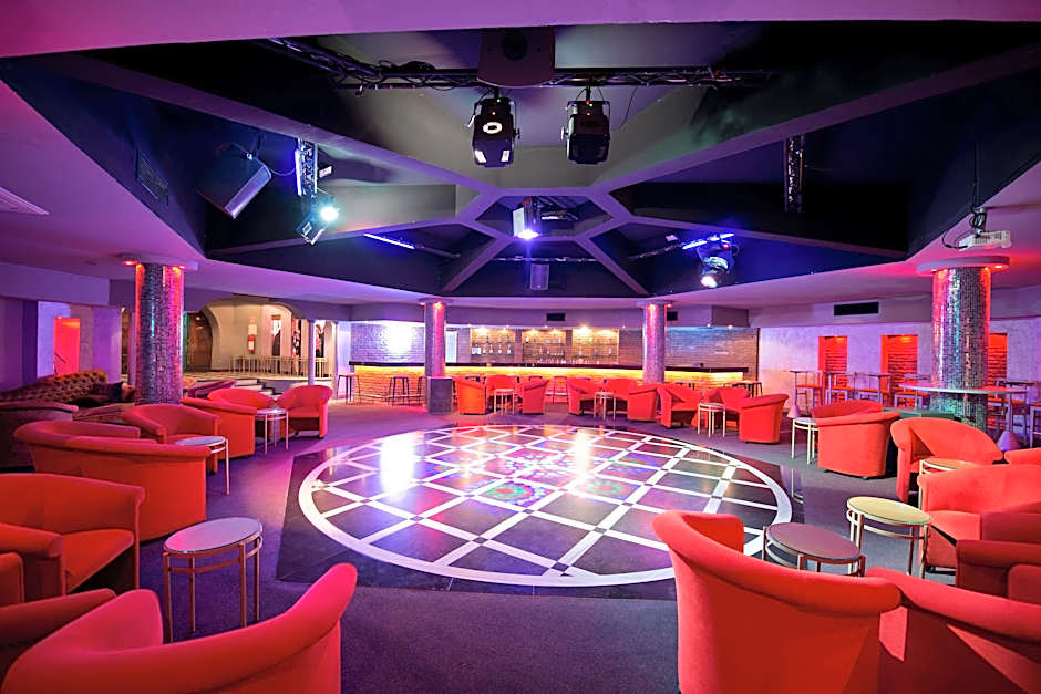 Arum Barut Collection