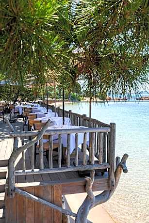 Grand Hôtel De Cala Rossa & Spa Nucca