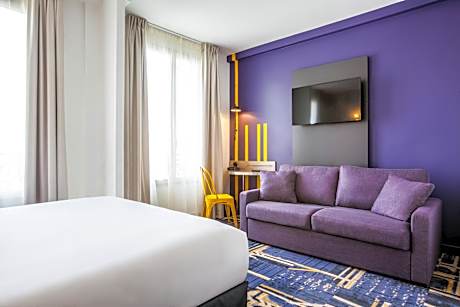 Standard Suite with One Double Bed and Two Single Beds