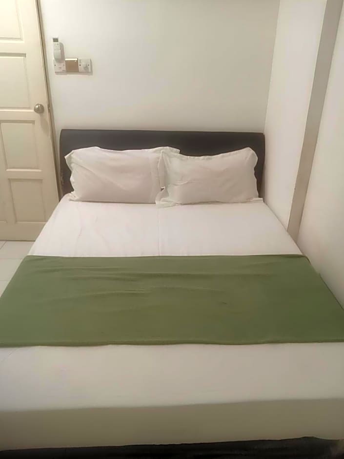 Natol Budget Homestay Rock Road