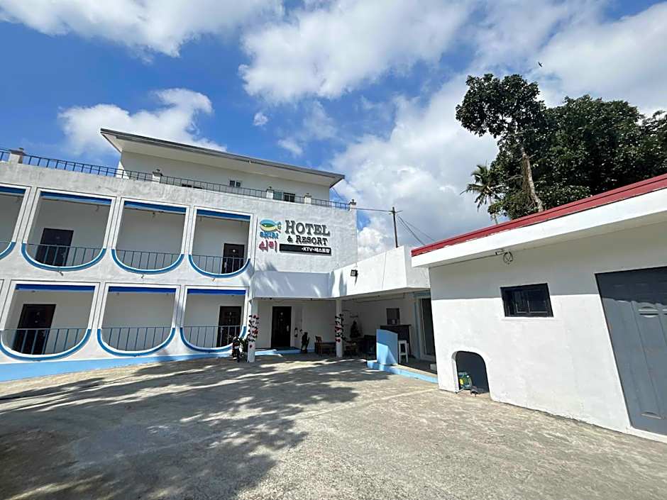 Shiri Hotel