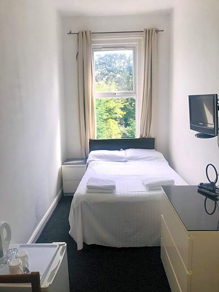 Amhurst Hotel
