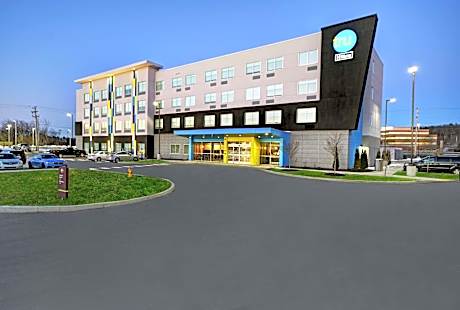 Tru By Hilton Portland Airport Area Me