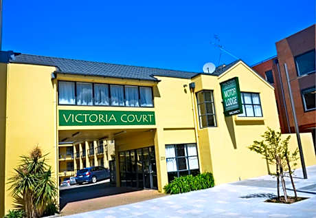 Victoria Court Motor Lodge - Spa & Parking