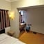 Holiday Hotel