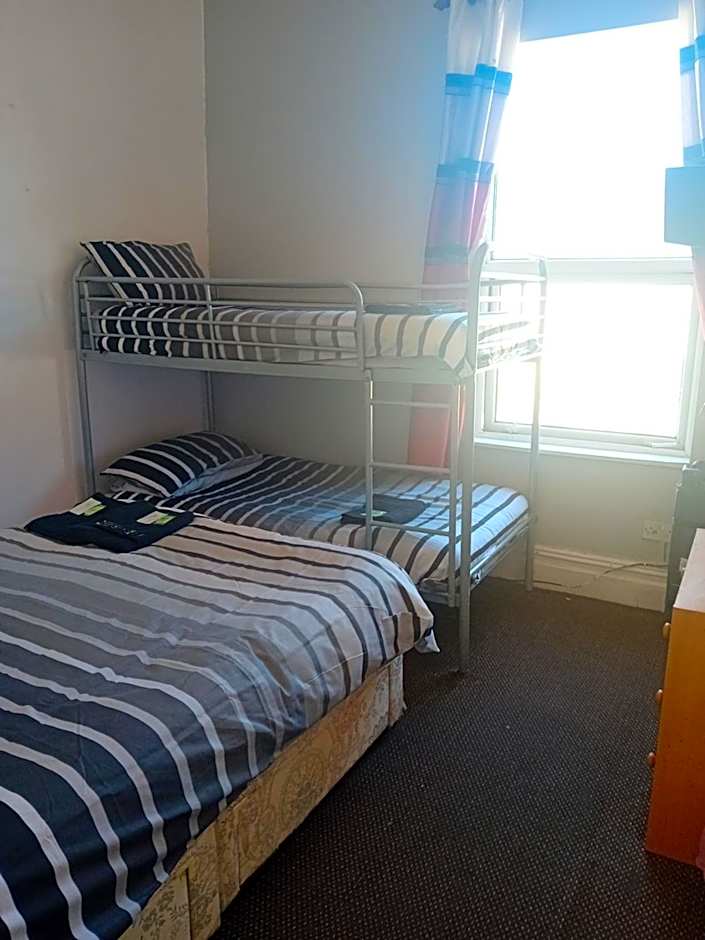 MyRoomz New Discovery Hotel