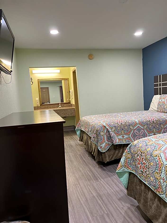 Photo 1 of 5 of Double Room