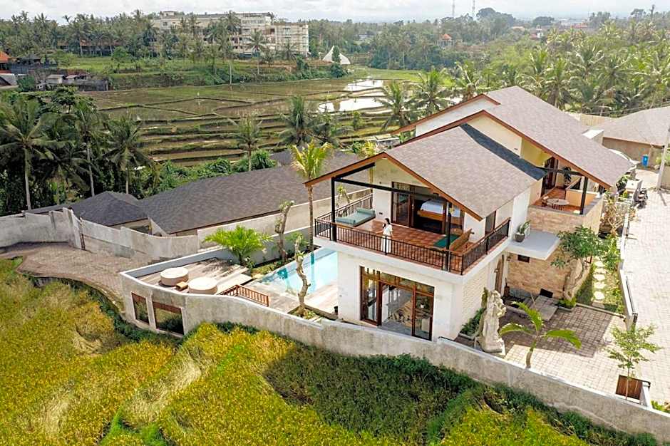 Kari Senja Luxury Villa