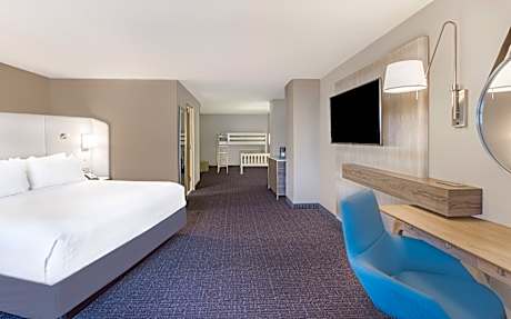1 King 1 Bunk Bed 1 Bedroom Suite
