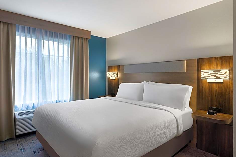 HOLIDAY INN EXPRESS SAVANNAH AIRPORT By IHG