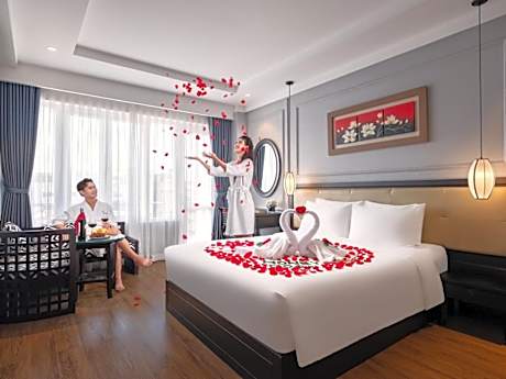 Deluxe Double or Twin Room with City View