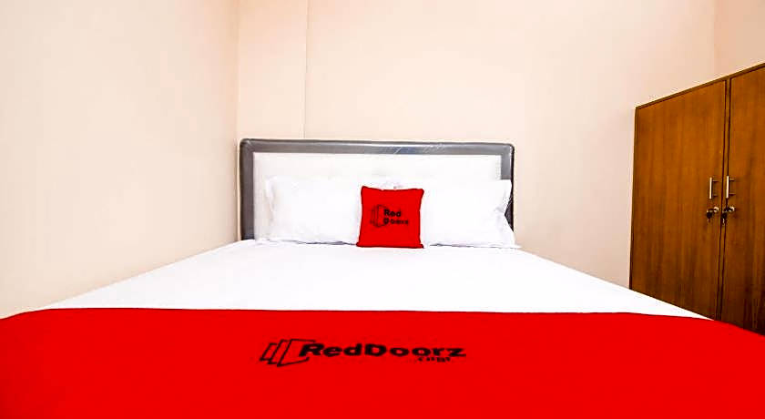 RedDoorz Plus @ Pogung Raya
