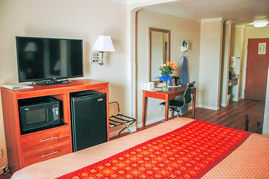 Rodeway Inn & Suites Lake Havasu City