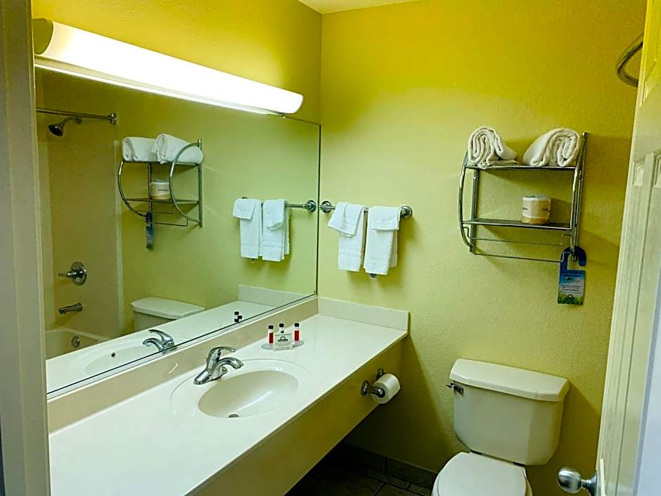 Days Inn by Wyndham Trumann AR