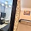 UNO'S Place with Karaoke,Wifi,Netflix and Balcony