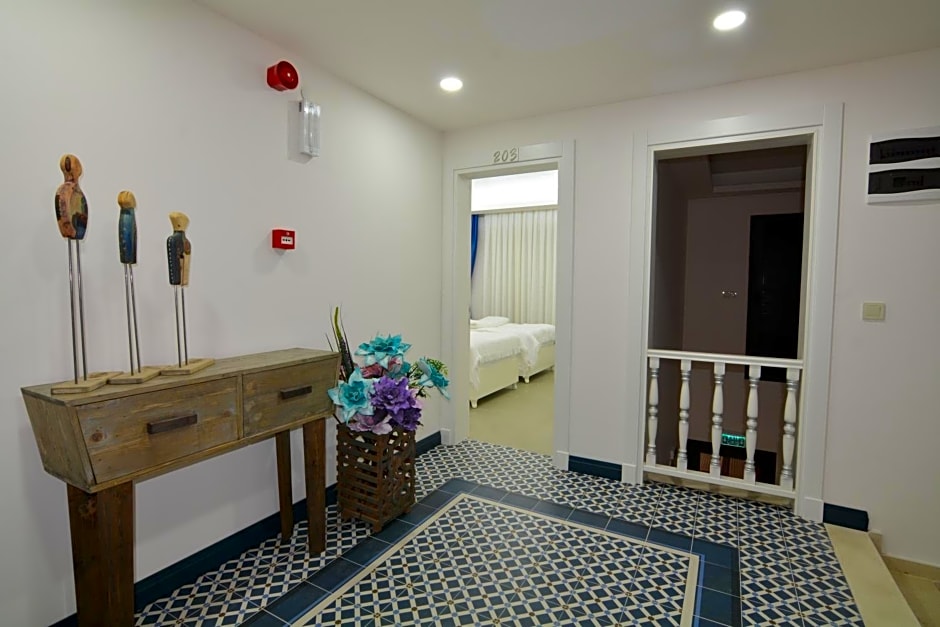 Dalyan Risus Suite