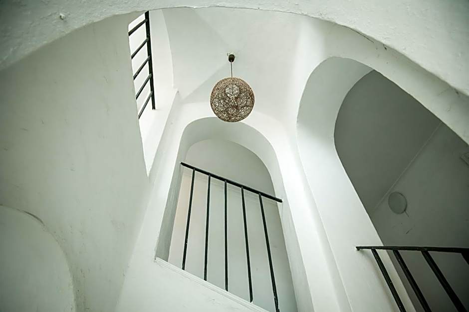 Charles Bridge Hostel & Apartments