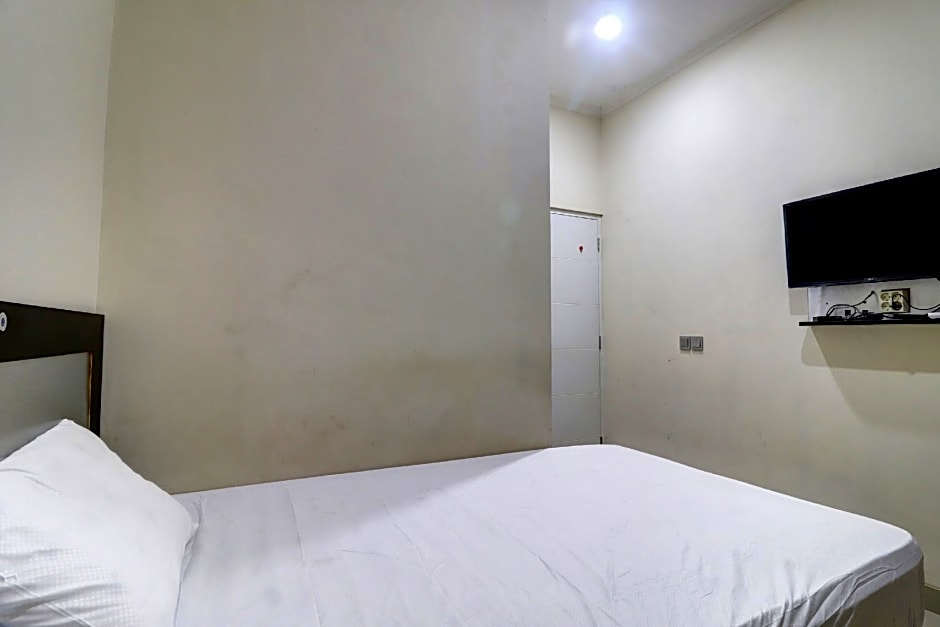 OYO Life 92707 D-akomiba Residence