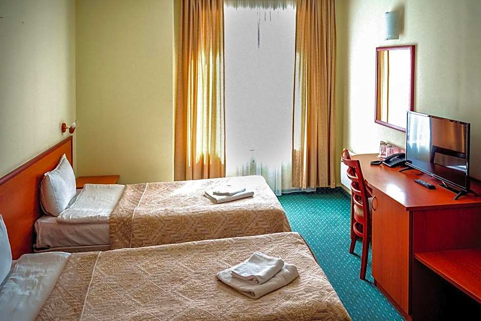 Dionis Hotel