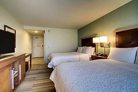 2 Queen Beds