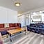 Main Beach River Retreat - Wasaga Beach 1 - Main Strip - 93 Mosley St