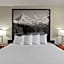 Super 8 by Wyndham Roseburg