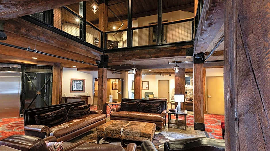 Silver Baron Lodge