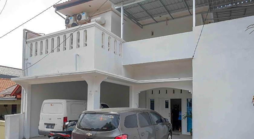 RedDoorz near GOR Jatidiri Semarang