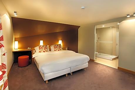 Double or Twin Room with Lake View