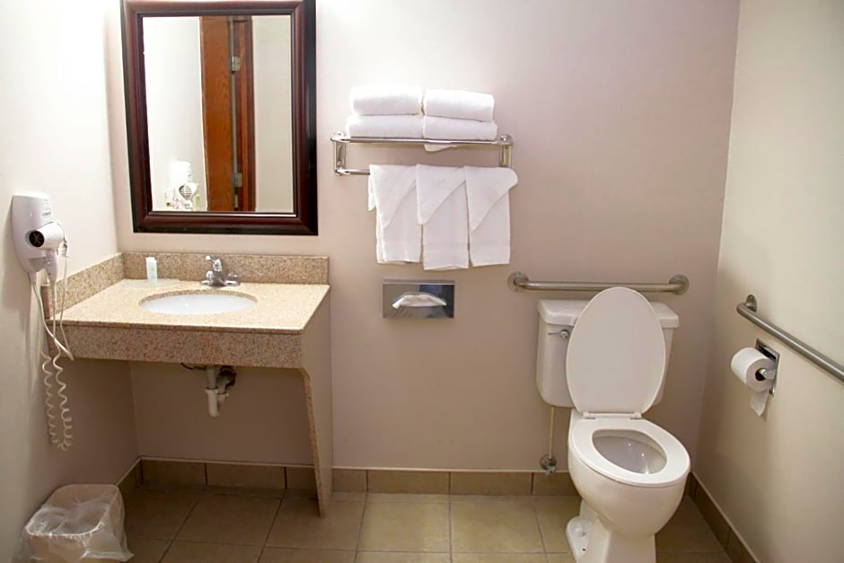 Comfort Inn & Suites Syracuse-Carrier Circle